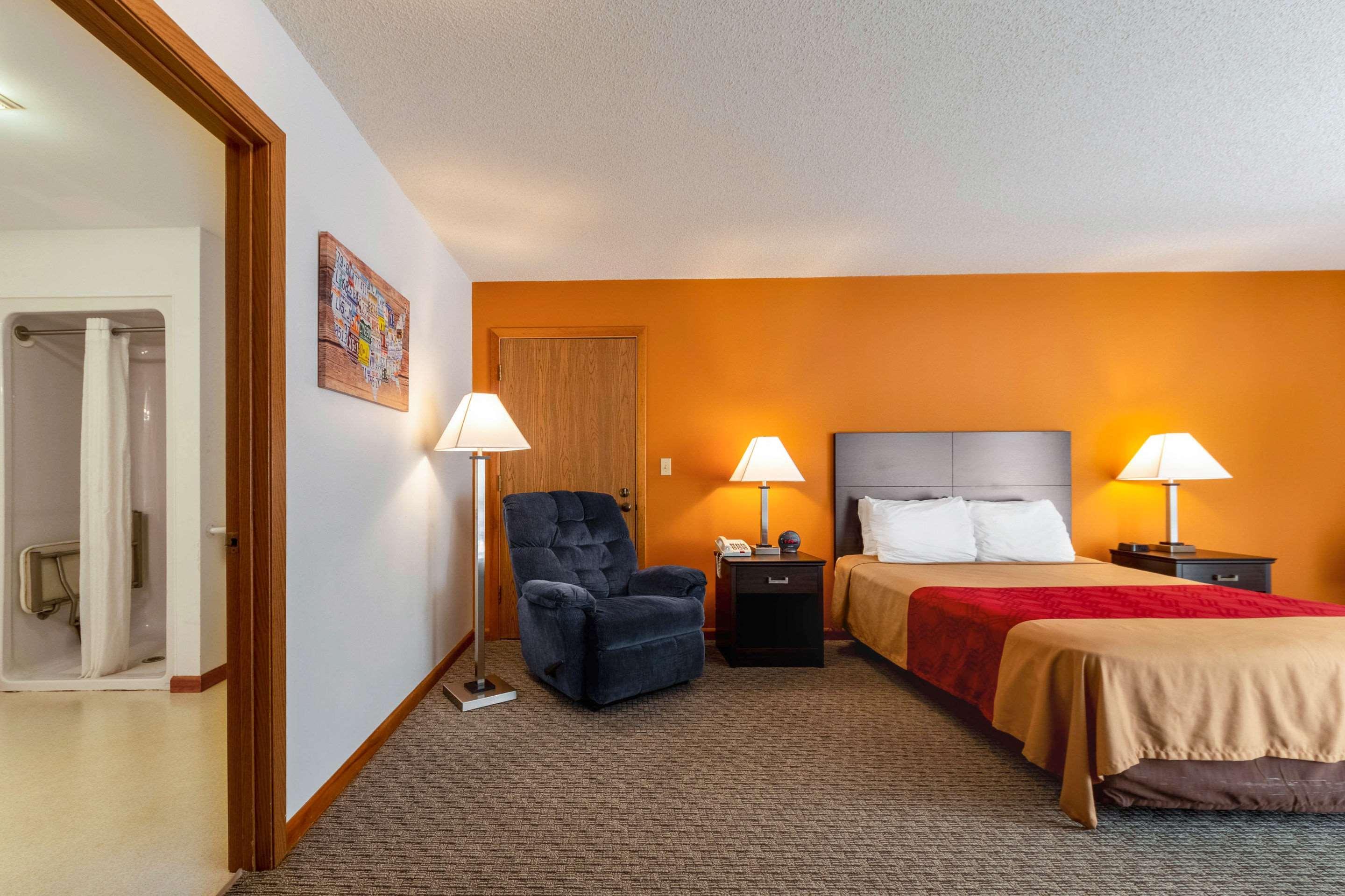 Econo Lodge Lakeshore Manistique Exterior foto